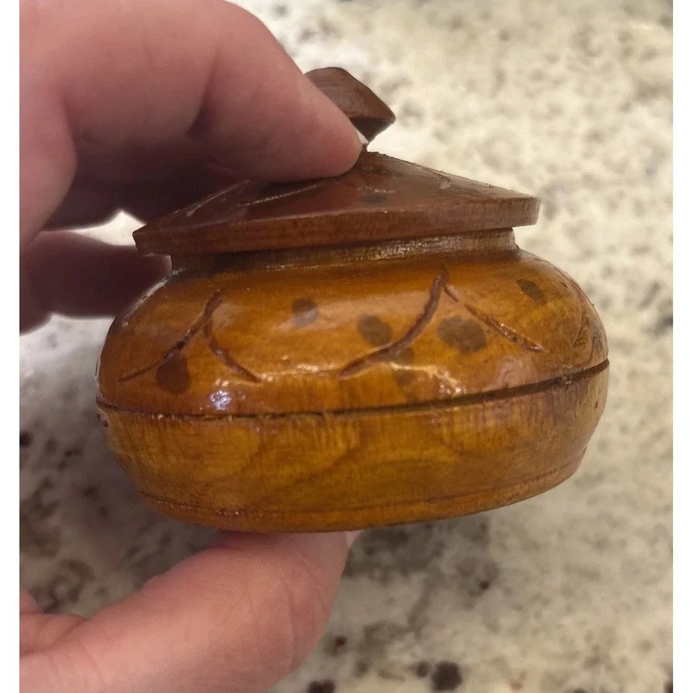Vintage Wooden‎ Handcrafted Carved Floral Pattern Trinket Jewelry Box